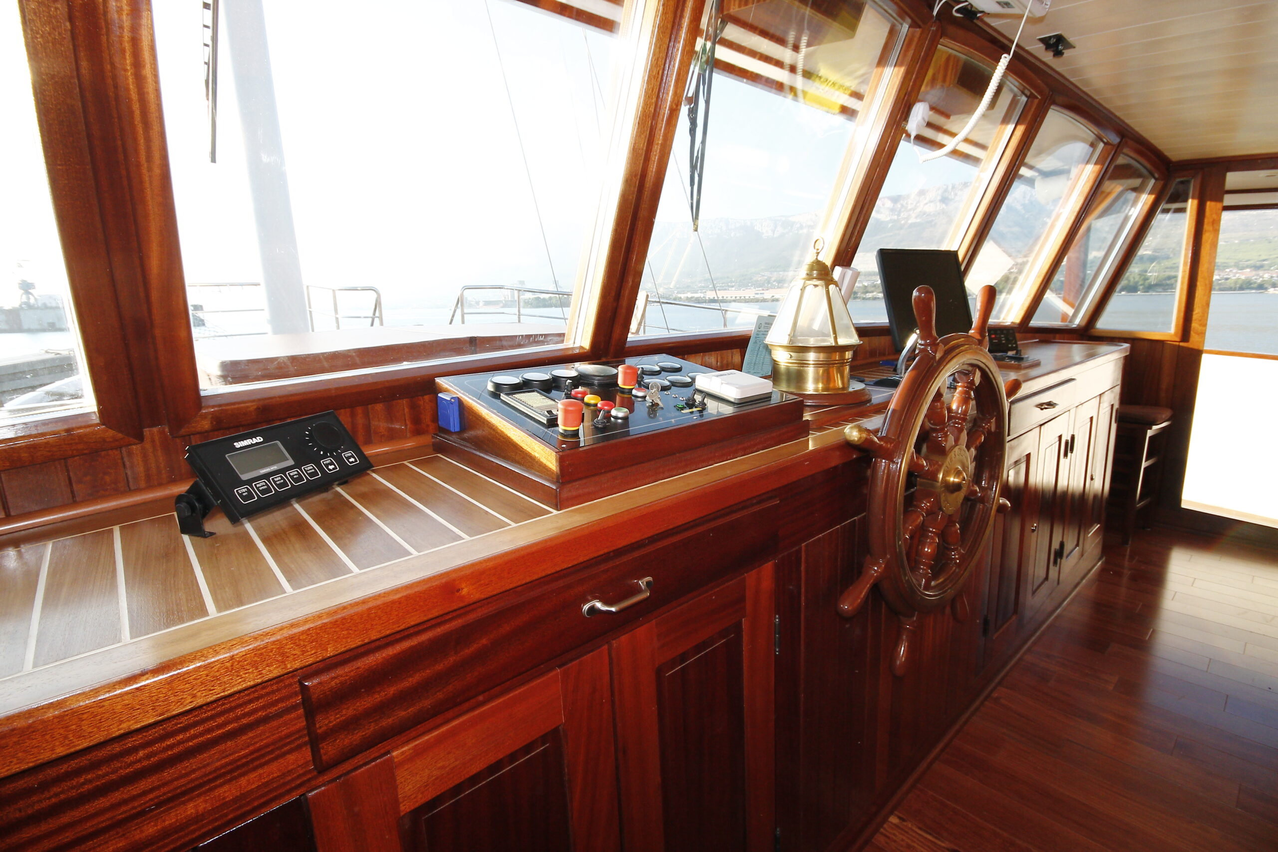 Luxury M/Y Cesarica Charter Cruise