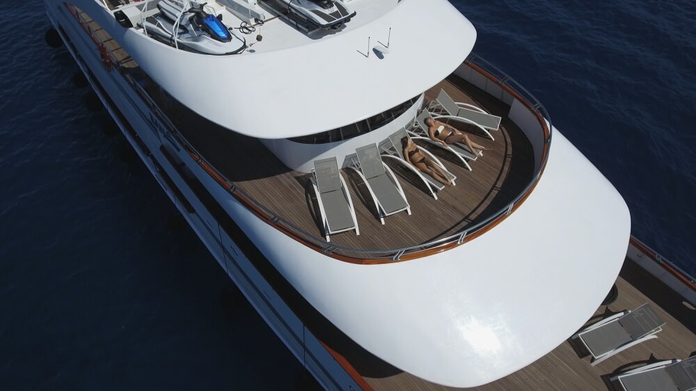 Motor Yacht Ban - Mini Cruiser - Adriatic Tours Charter Cruiser