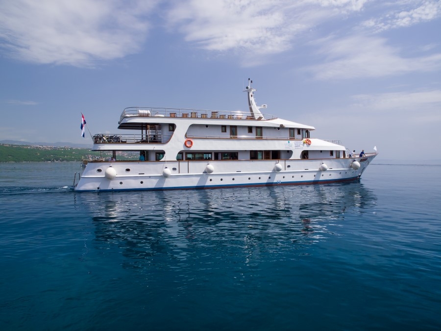Dubrovnik to Split Comfort Cruise